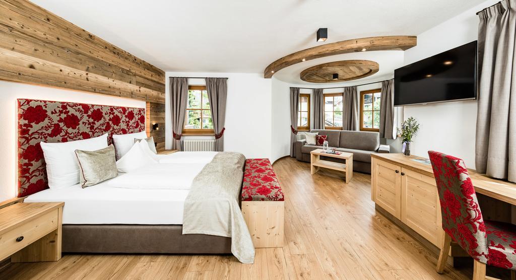 Almhof Hotel Call San Vigilio Di Marebbe Esterno foto