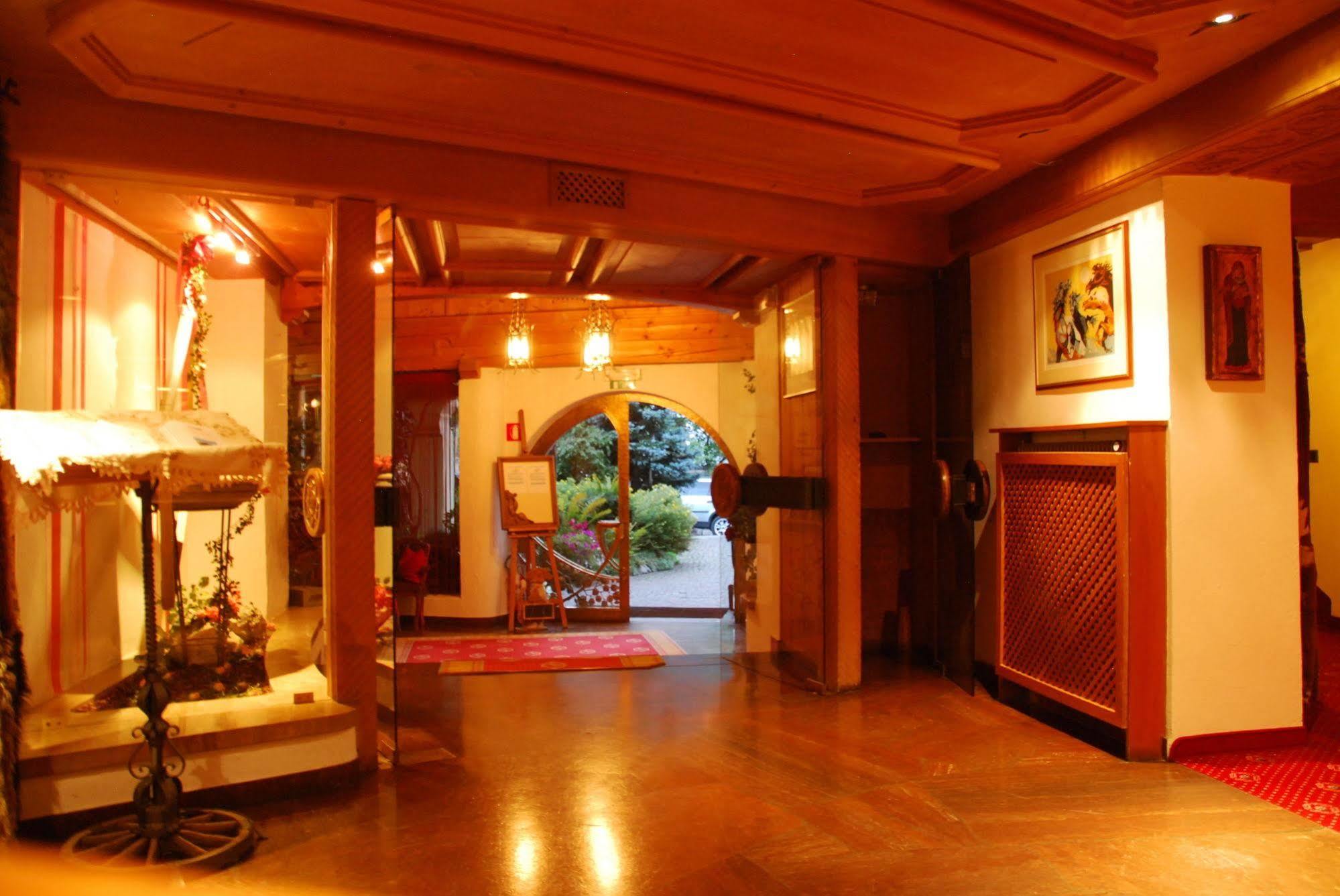 Almhof Hotel Call San Vigilio Di Marebbe Esterno foto